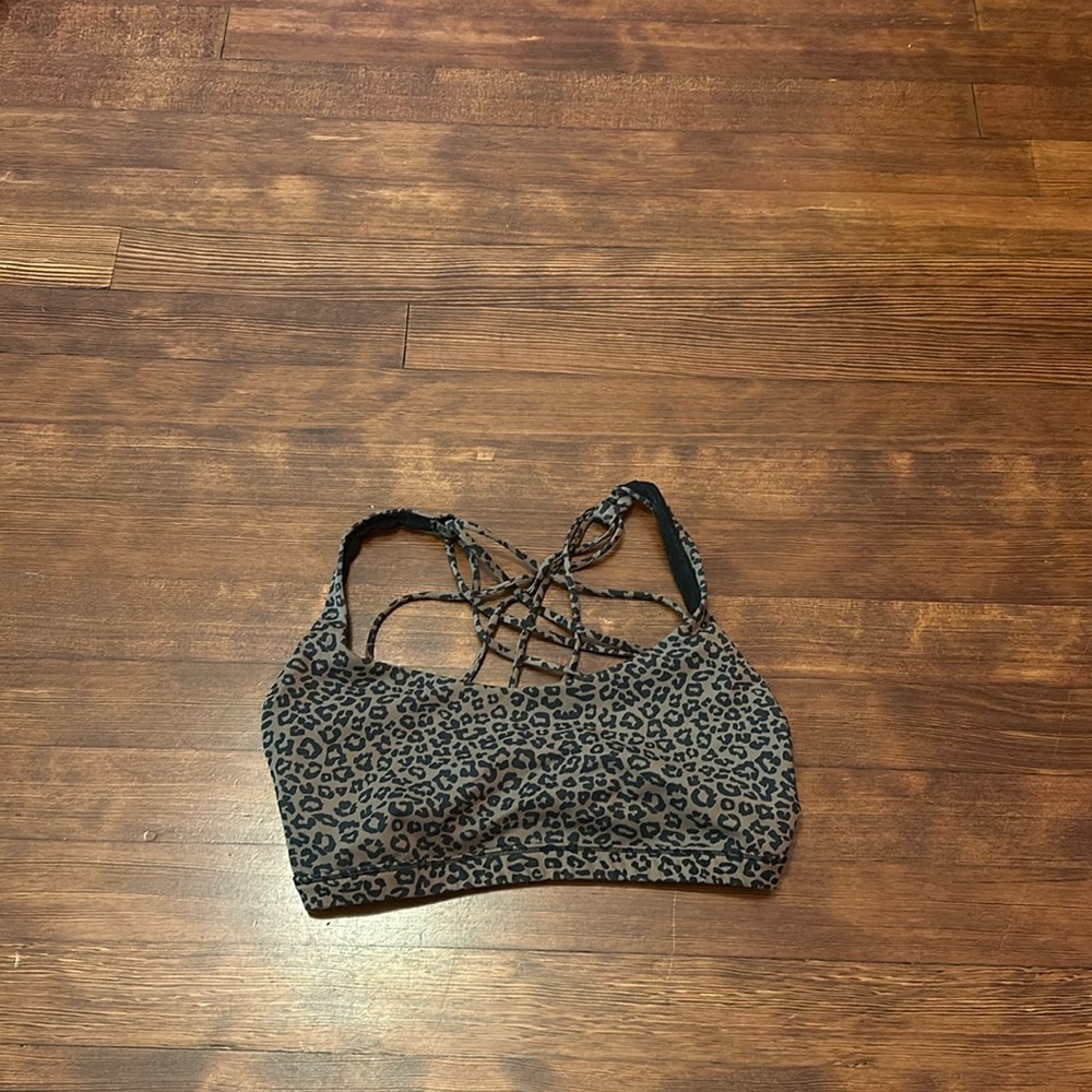 Like new CRZ yoga cheetah sports bra Sz S